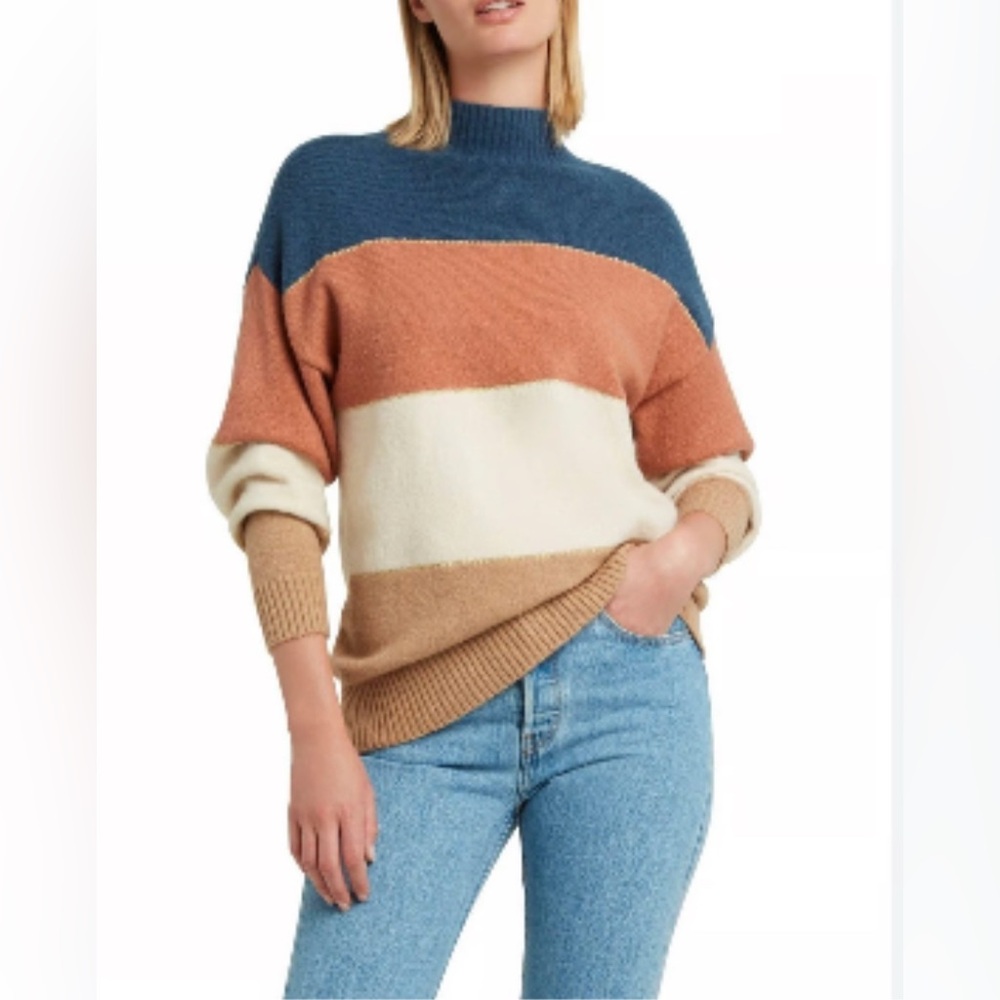 NWT H HALSTON
Women's Colorblocked Mock-Neck Long Sleeve Sweater